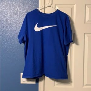 Nike big logo tee